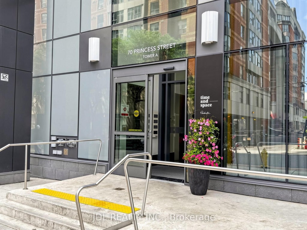 Photo of 70 Princess Street #2005, Toronto, ON M5A 0X6 (MLS # C13656566)