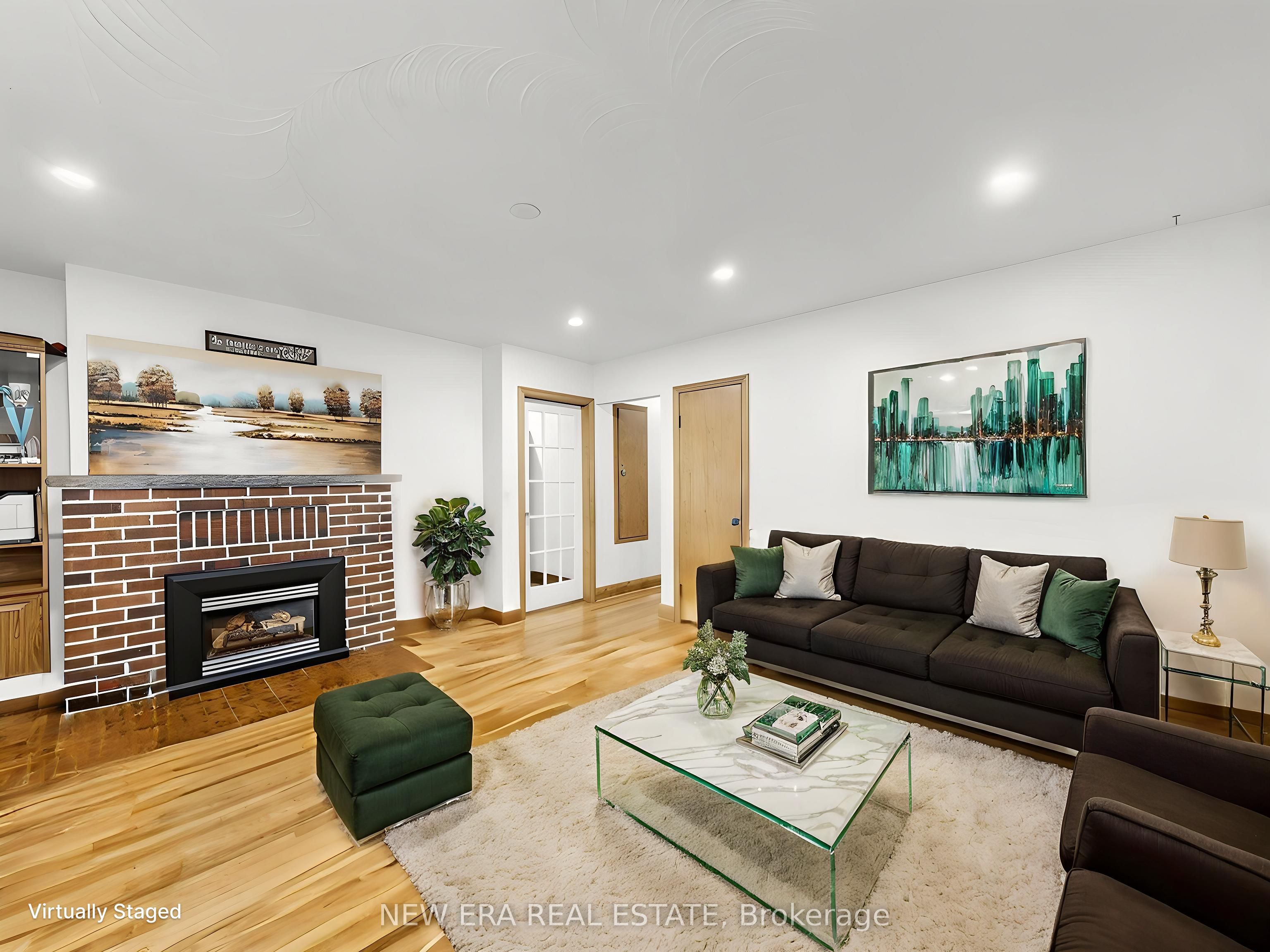 48 Christopher Drive