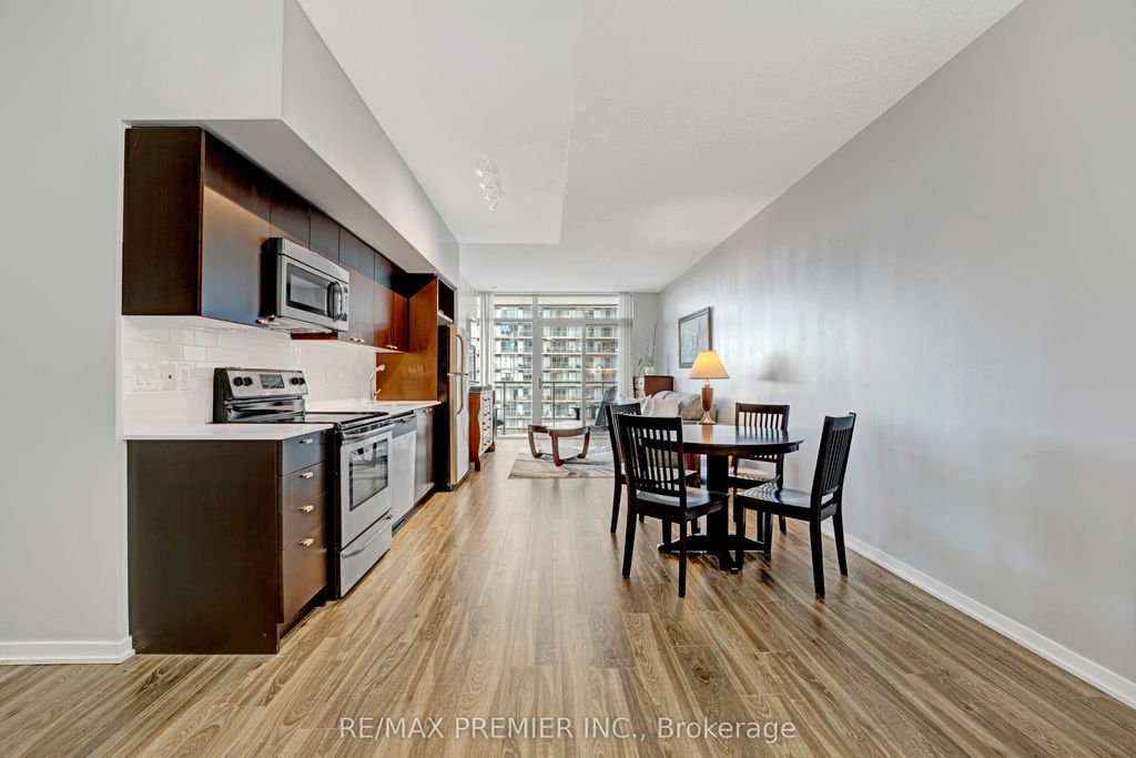 Photo of 105 The Queensway N/A #714, Toronto, ON M6S 5B5 (MLS # W12322267)
