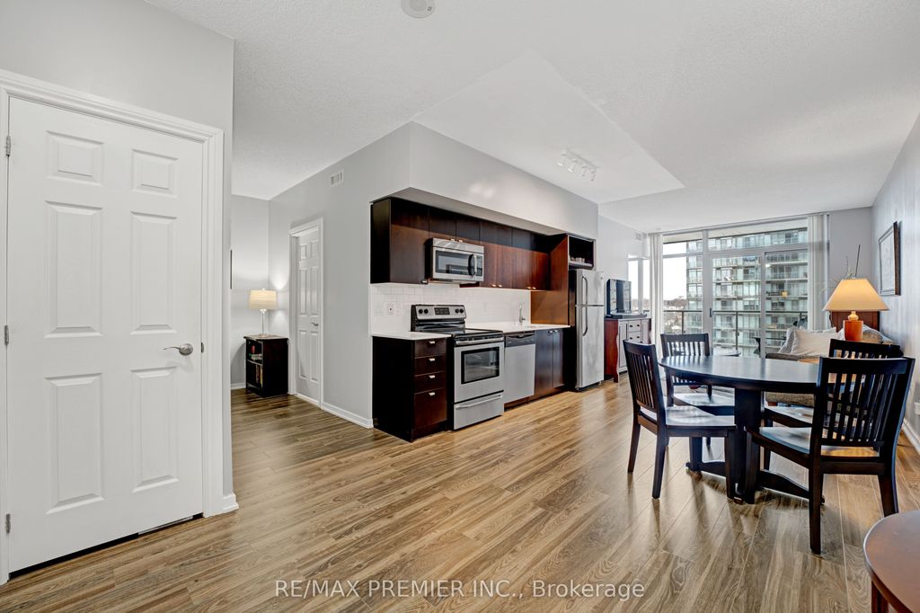 Photo of 105 The Queensway N/A #714, Toronto, ON M6S 5B5 (MLS # W12322267)