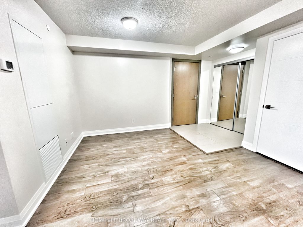 Photo of 18 Uptown Drive #1707, Markham, ON L3R 5M8 (MLS # N12549832)