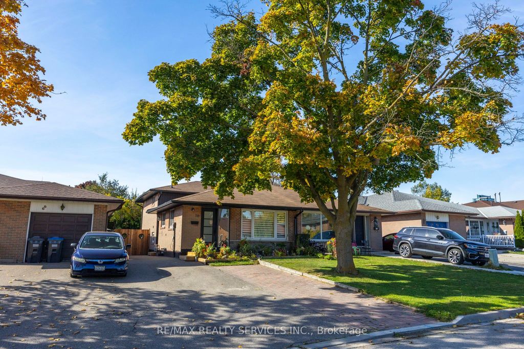Photo of 70 Wilton Drive, Brampton, ON L6W 3A1 (MLS # W13166826)