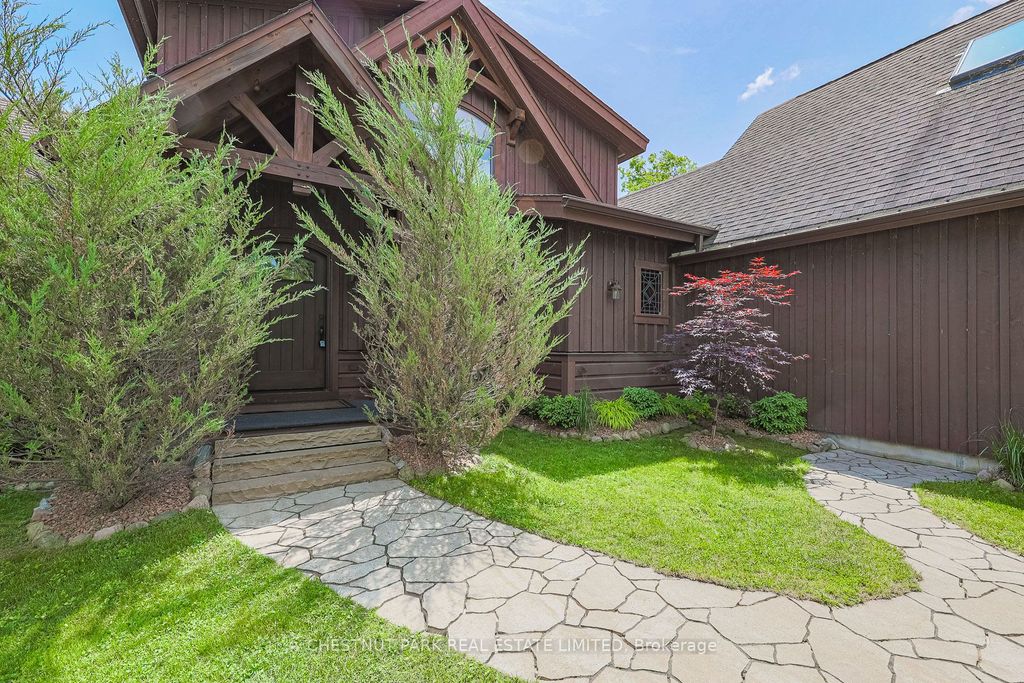 Photo of 3531 Crescent Harbour Road, Innisfil, ON L9S 2Y7 (MLS # N13026976)