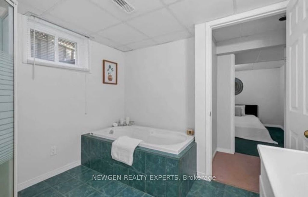 Photo of 35 Gram Avenue, Welland, ON L3C 1H5 (MLS # X12856876)