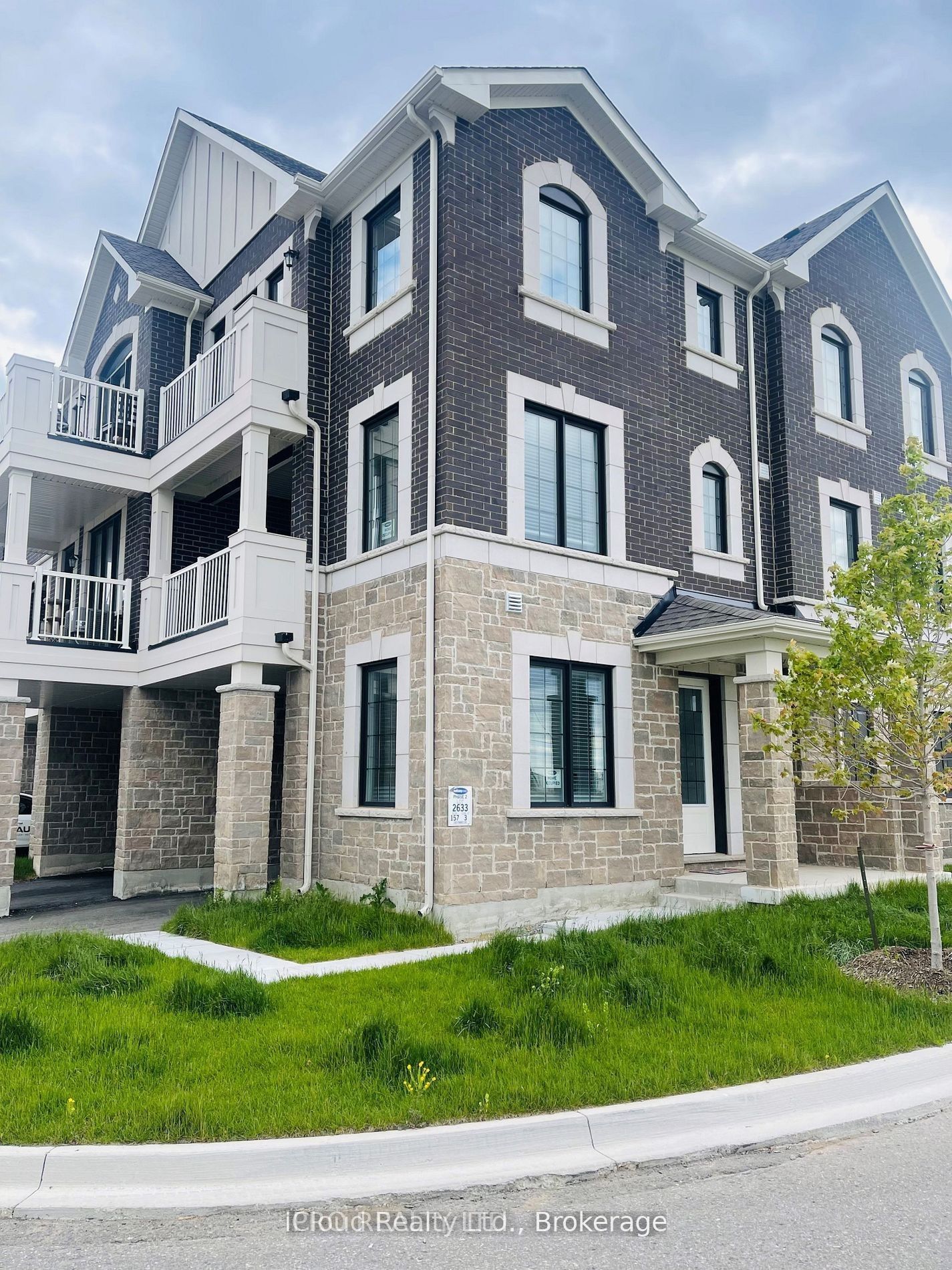 1853 Thames Circle
