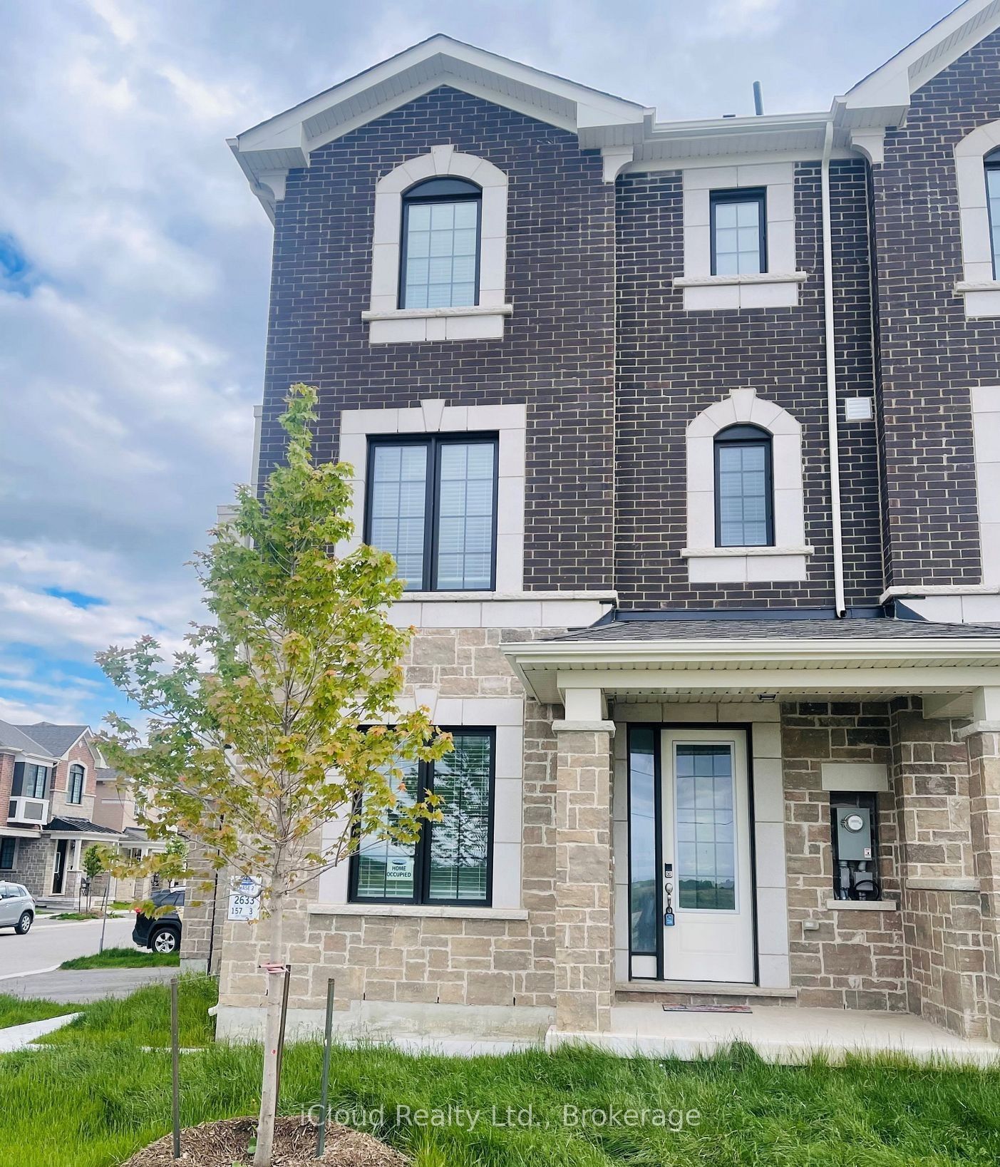1853 Thames Circle