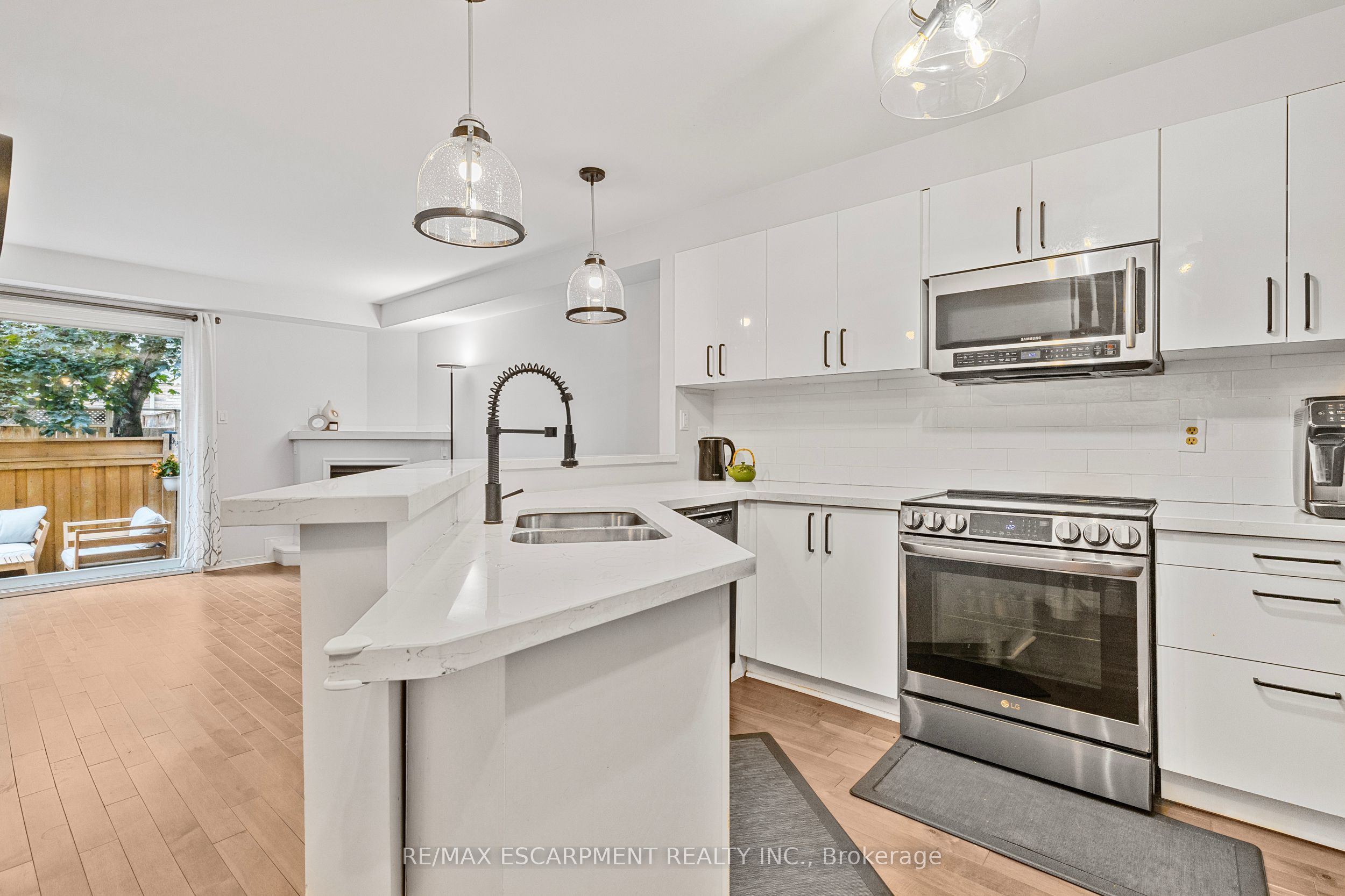 2015 Cleaver Avenue 5