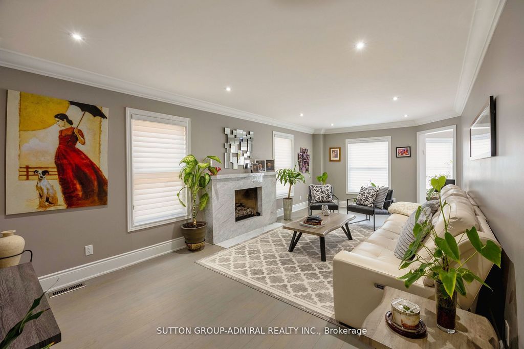 Photo of 1 Regent Street, Richmond Hill, ON L4C 9A9 (MLS # N12904302)