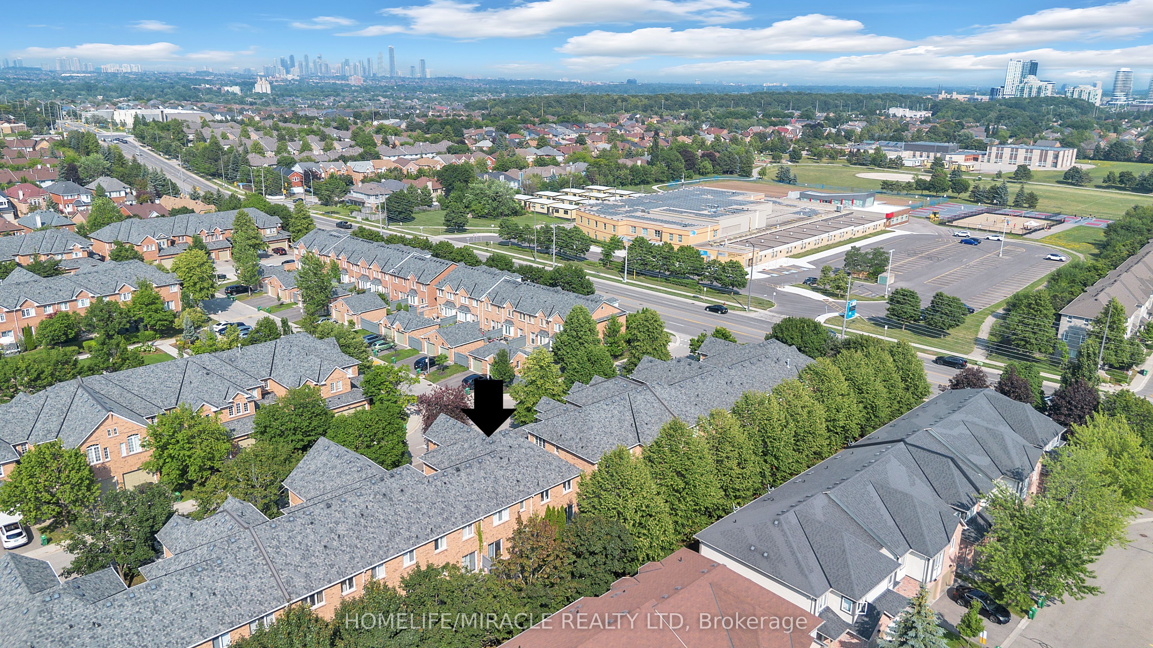 2665 Thomas Street 8