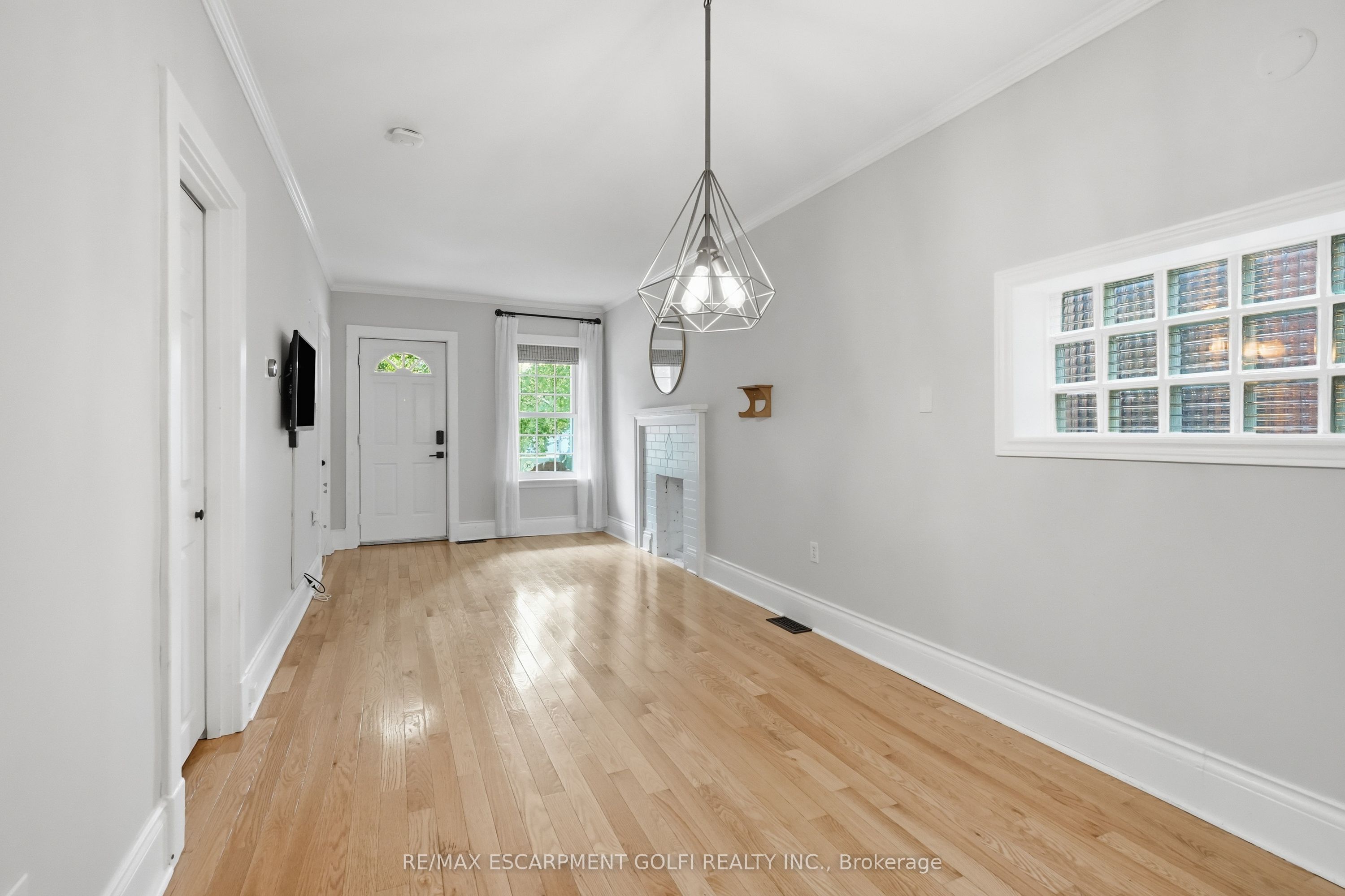 34 East 24th Street