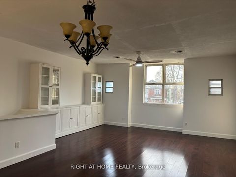 3152 Dundas Street W A Toronto ON M6P 2A1