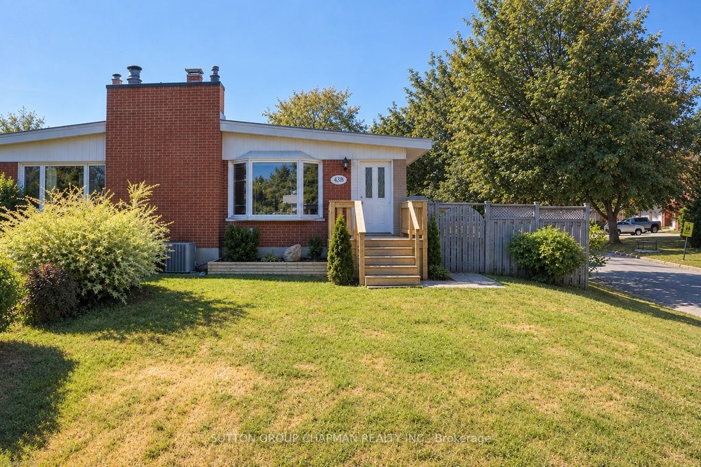 Photo of 43 Frontenac Road #B, London South, ON N5Z 3Y5 (MLS # X14104086)