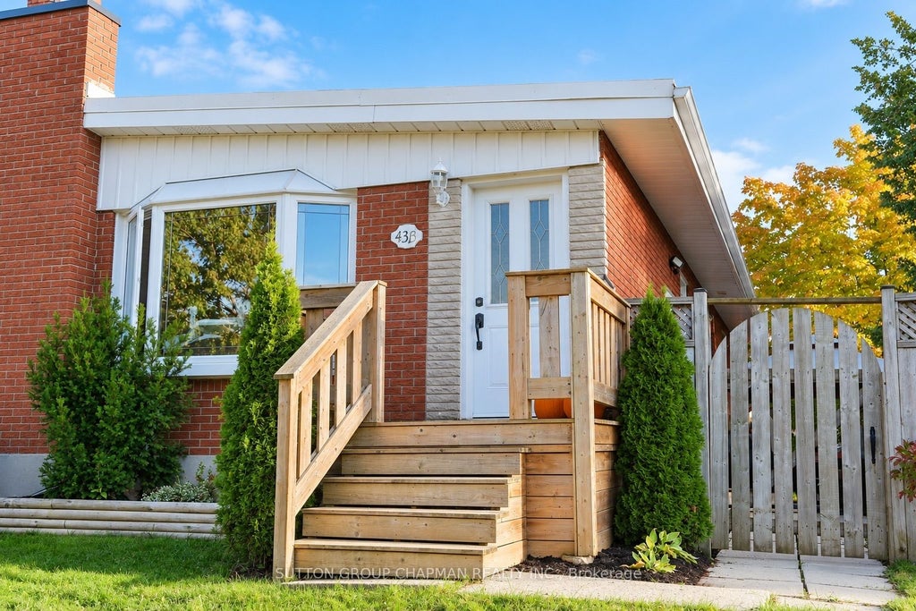 Photo of 43 Frontenac Road #B, London South, ON N5Z 3Y5 (MLS # X14104086)