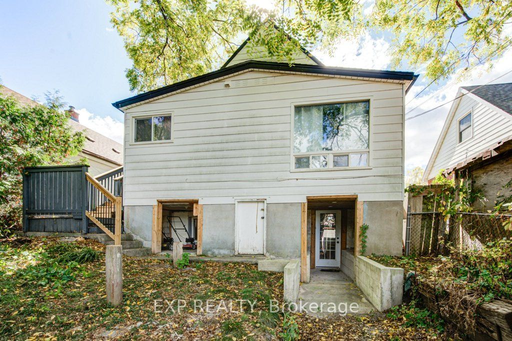 Photo of 96 Emery Street W, London South, ON N6J 1R8 (MLS # X12455864)