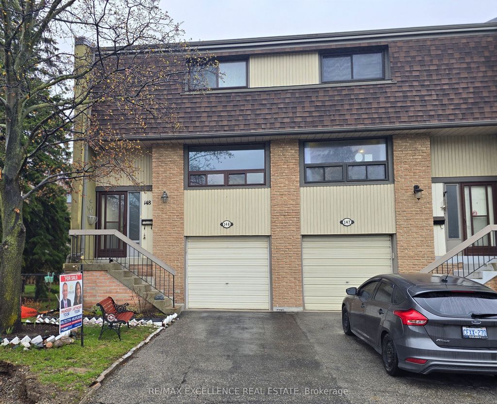 Photo of 148 Ashton Crescent, Brampton, ON L6S 3J9 (MLS # W13045608)