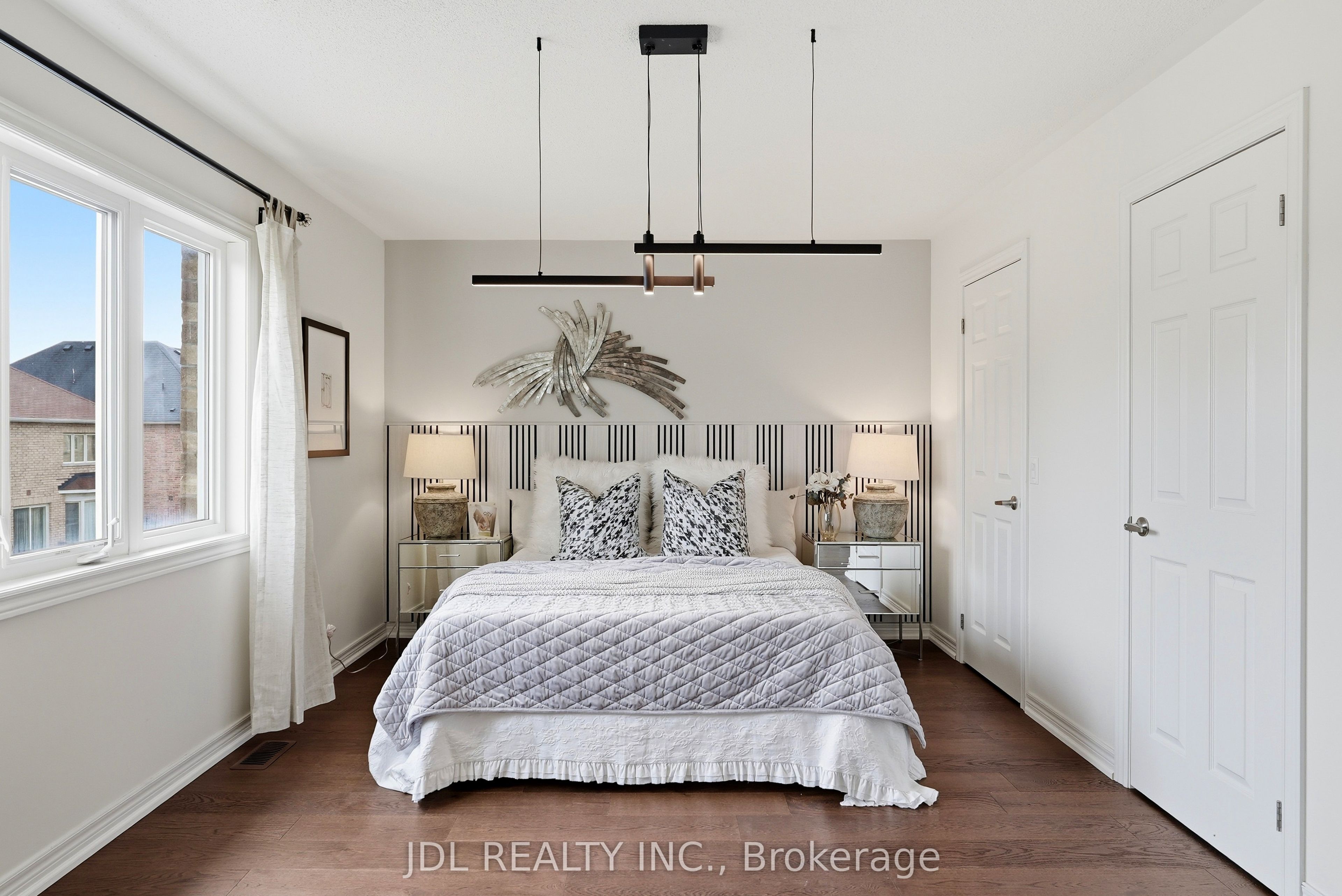 15 Beacon Point Street