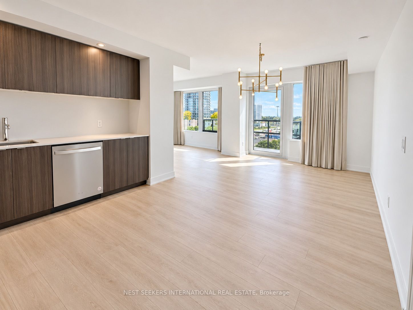 10 Eva Road 508
