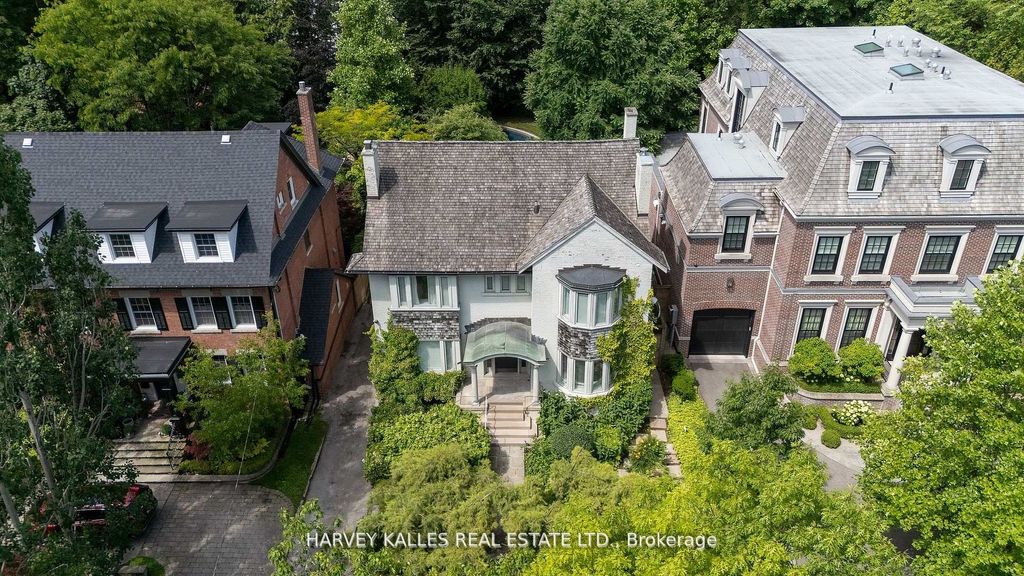 Photo of 38 Dunvegan Road, Toronto, ON M4V 2P6 (MLS # C12406560)