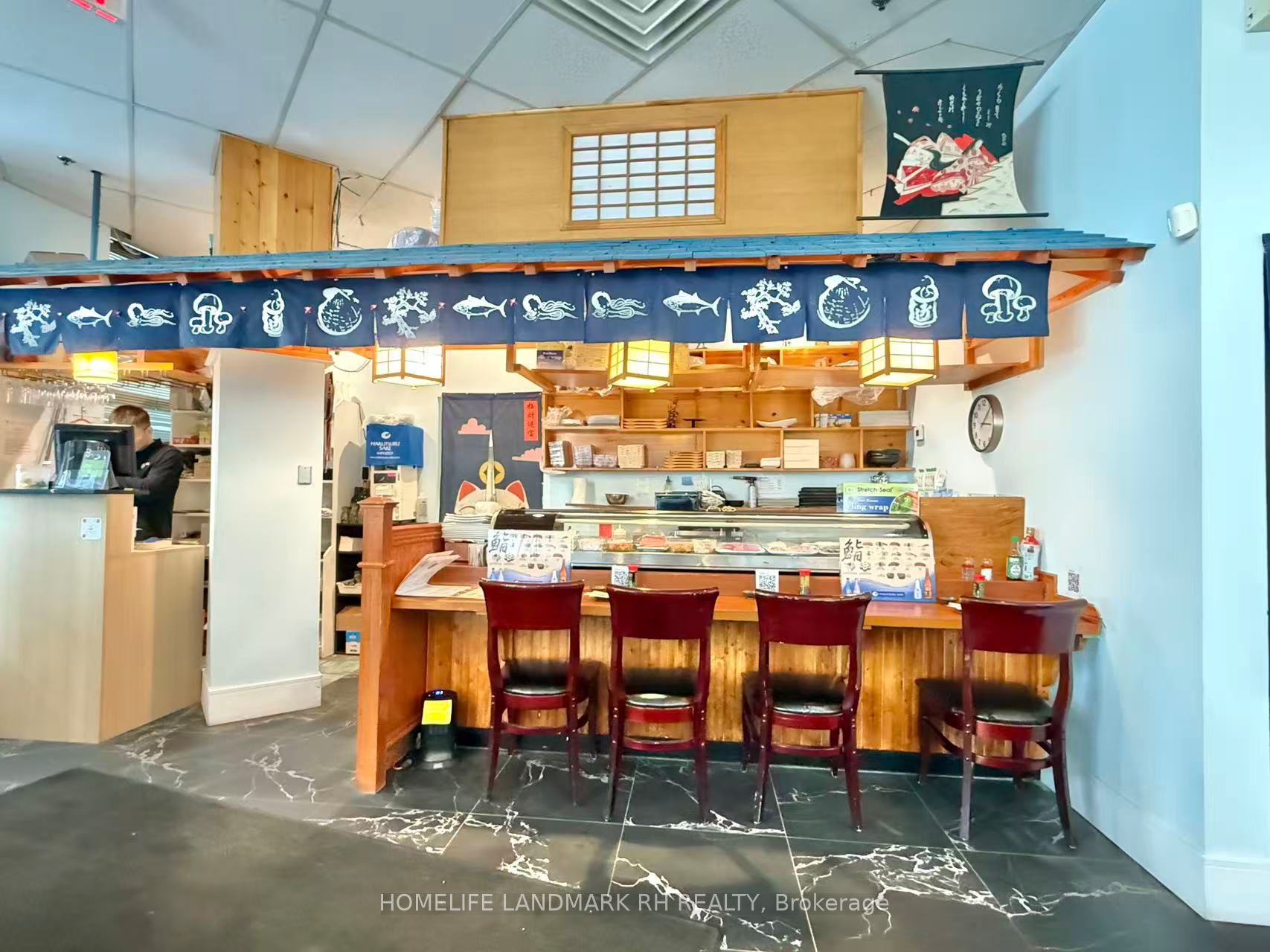 12 Queens Quay W 107