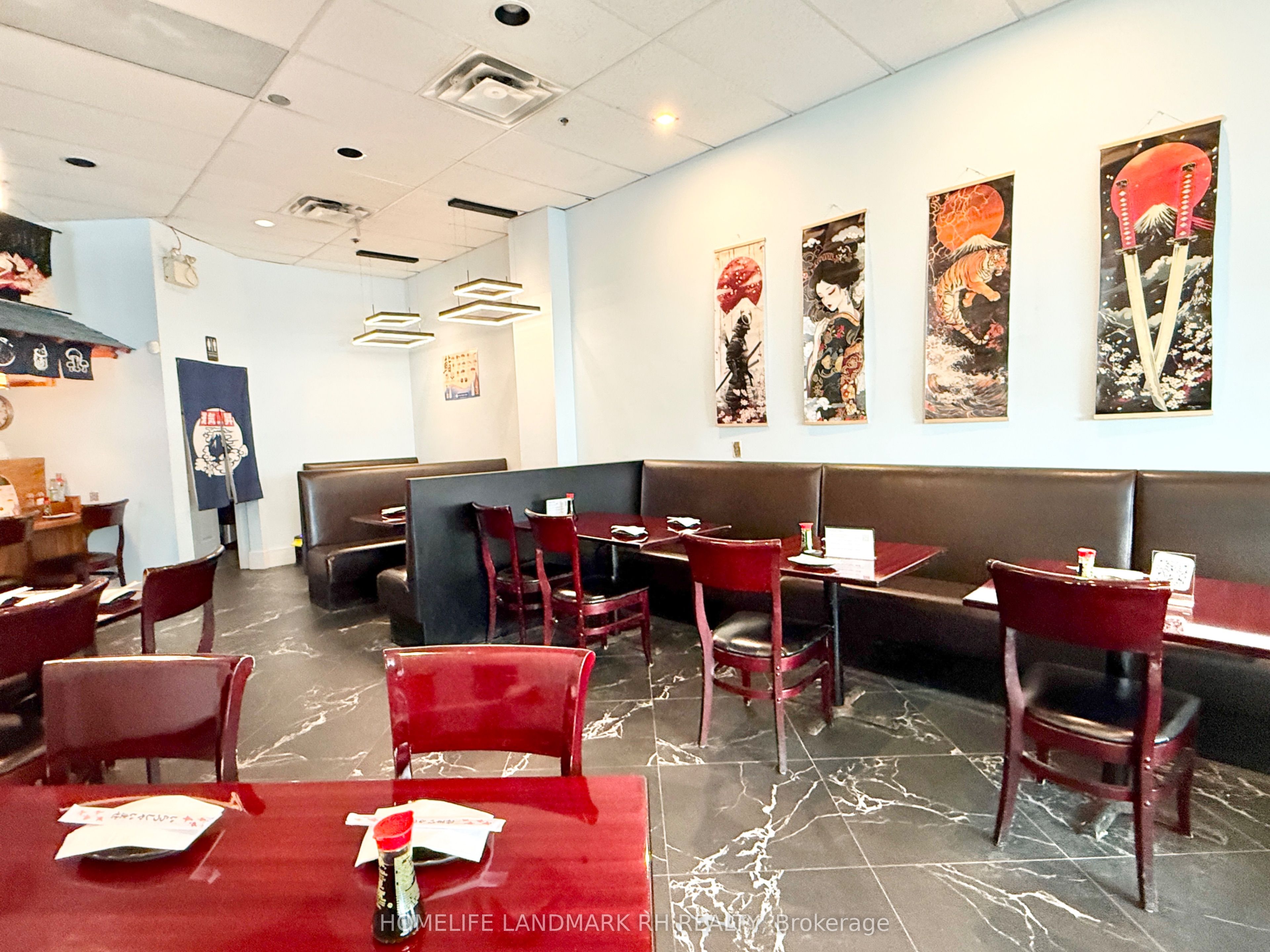 12 Queens Quay W 107