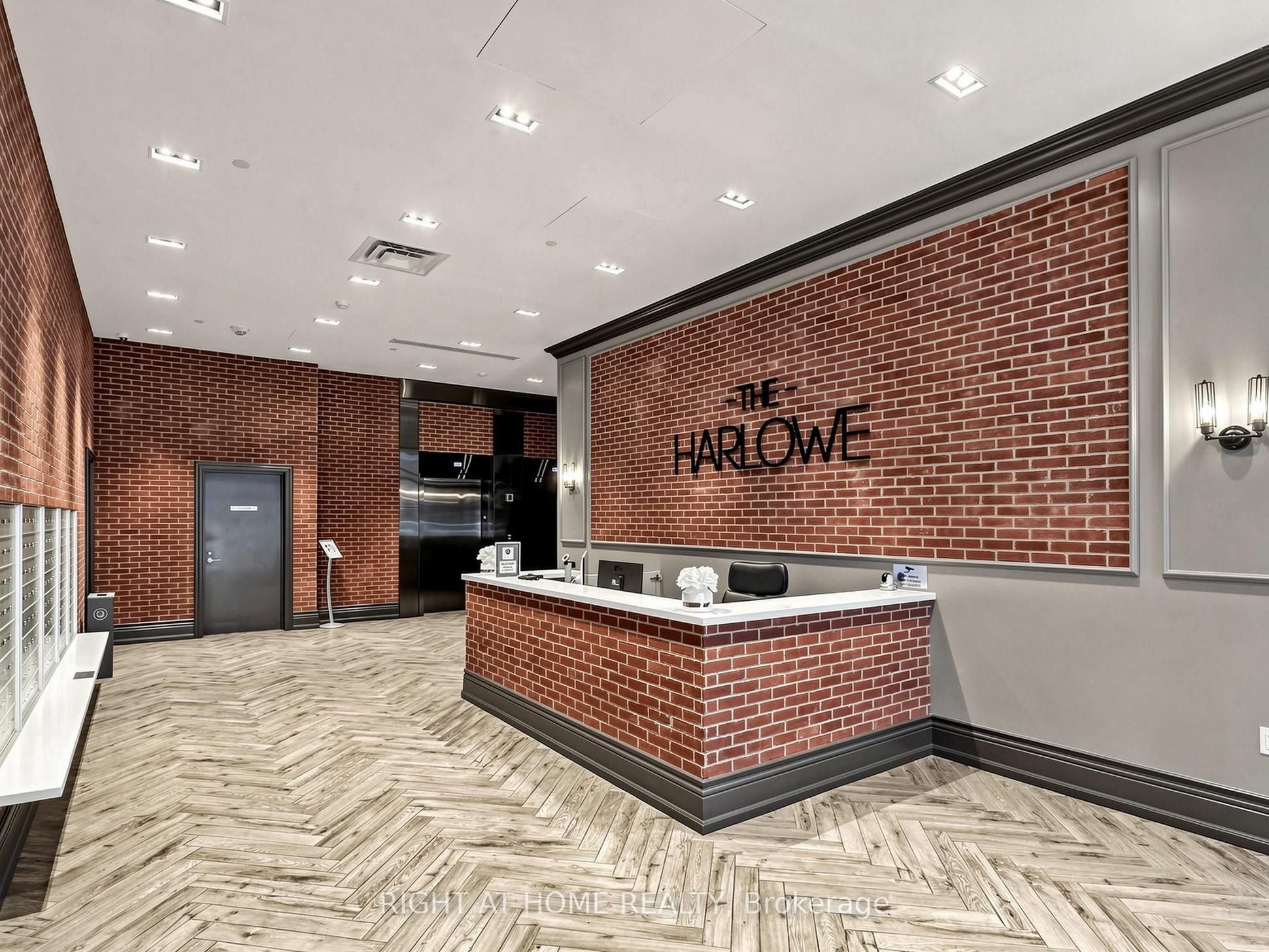 608 Richmond Street W 1106