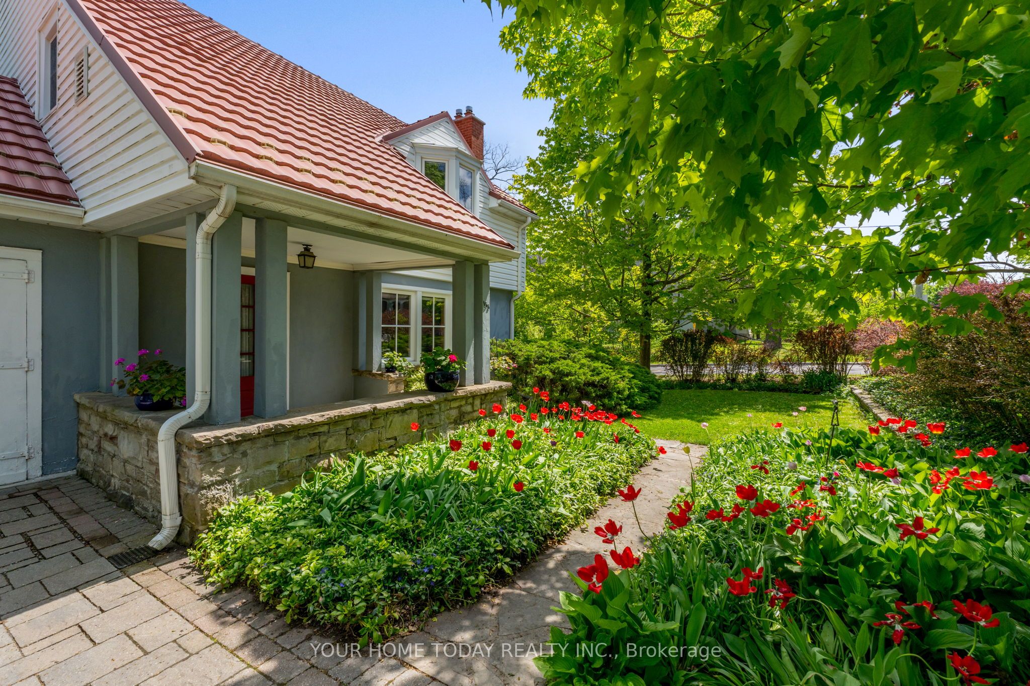133 Main Street S