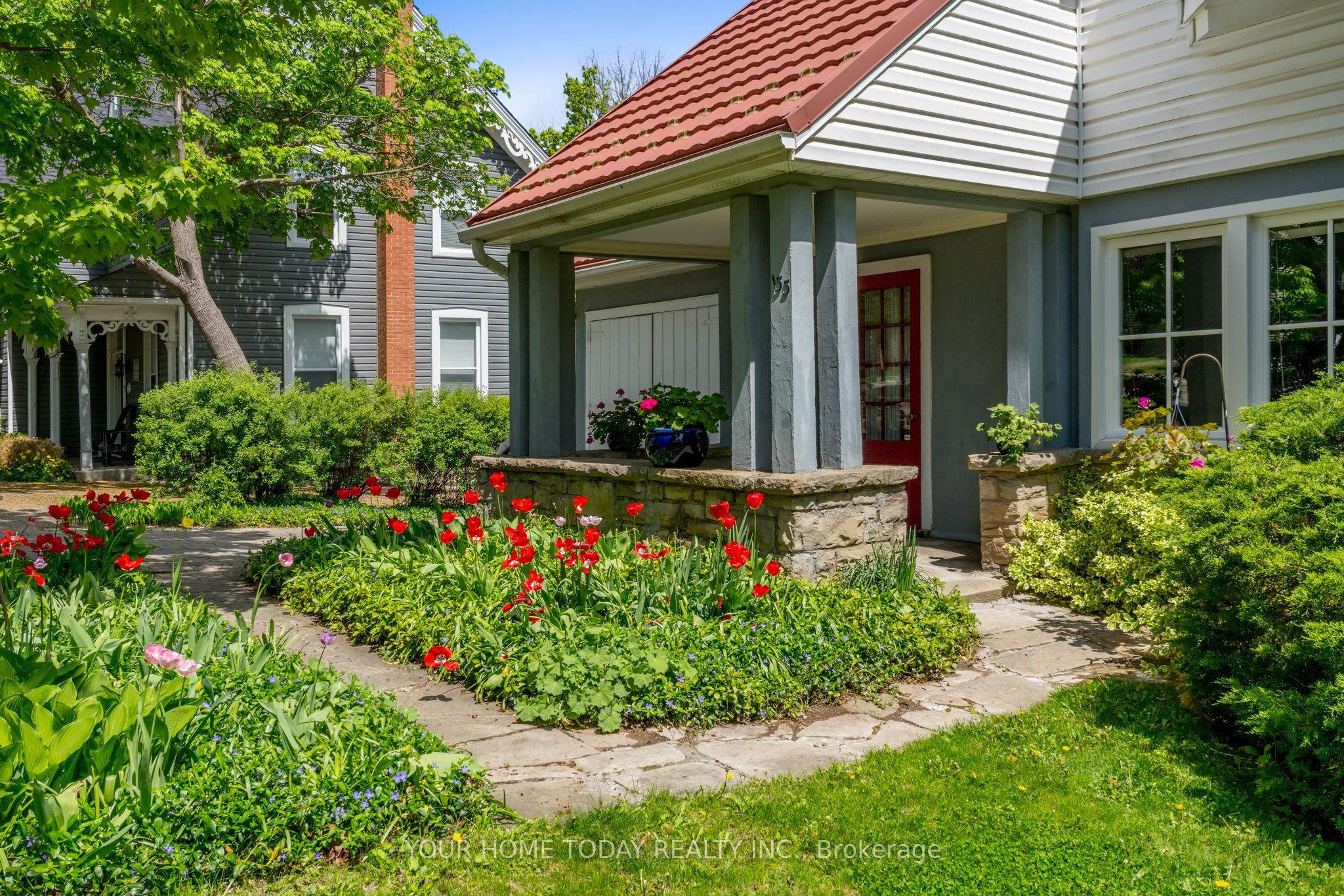 133 Main Street S
