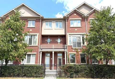 Photo of 3215 Thomas Street #4, Mississauga, ON L5M 0M2 (MLS # W12568948)