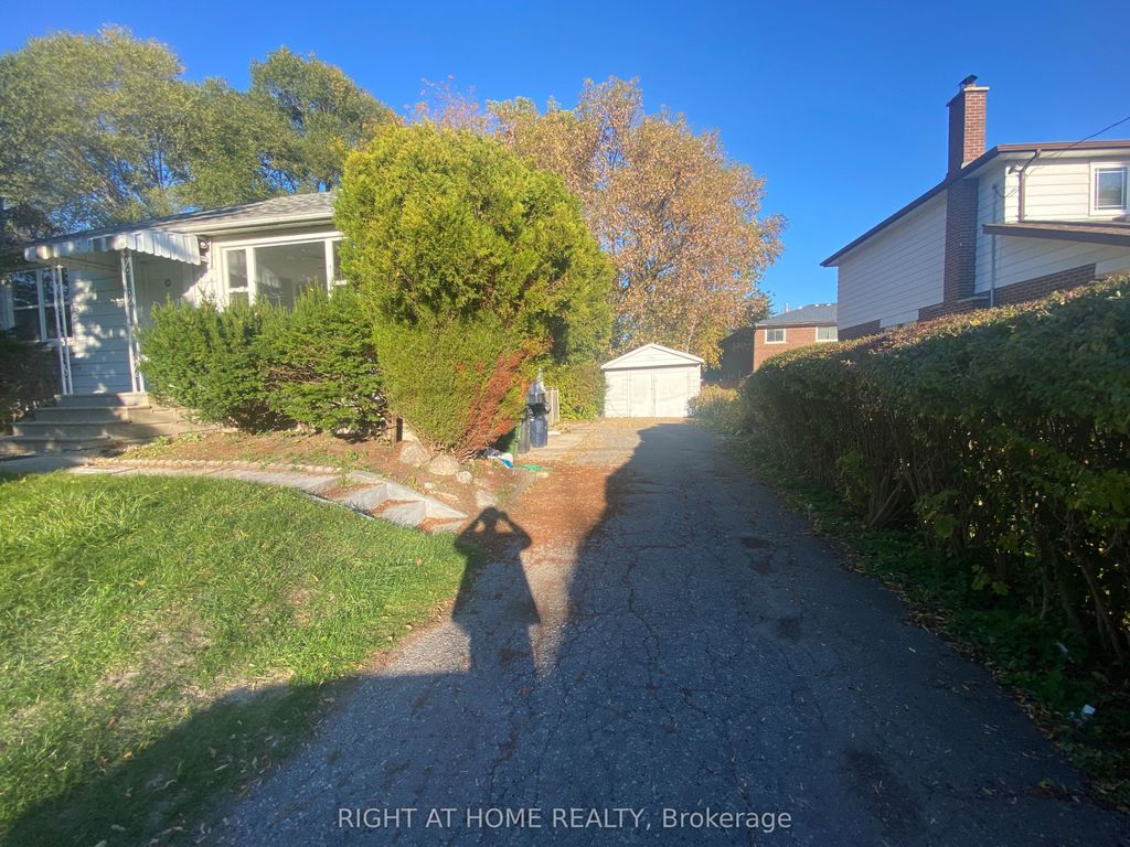 Photo of 97 E Galloway Road E, Toronto, ON M1E 1W8 (MLS # E12507438)