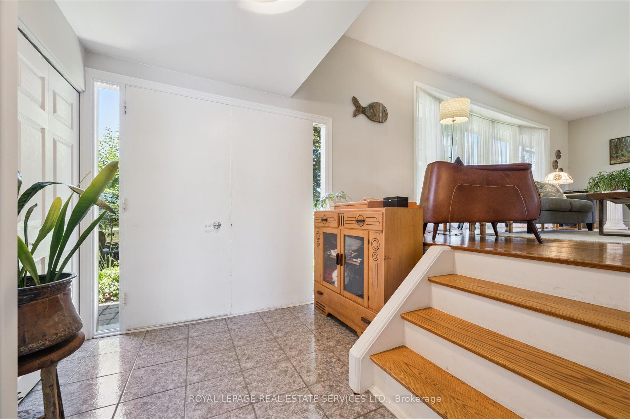 1324 Elgin Crescent