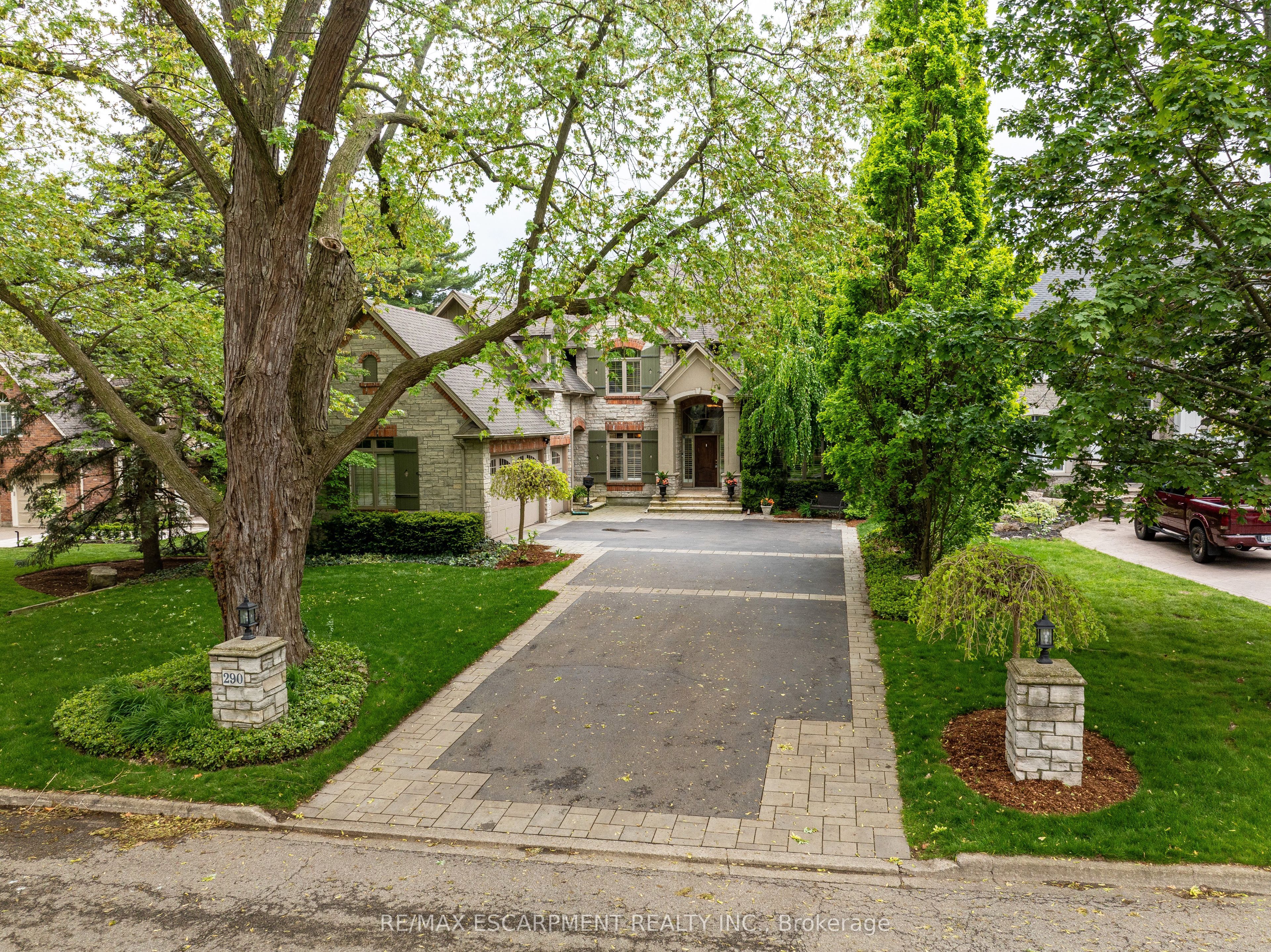 290 Shoreacres Road
