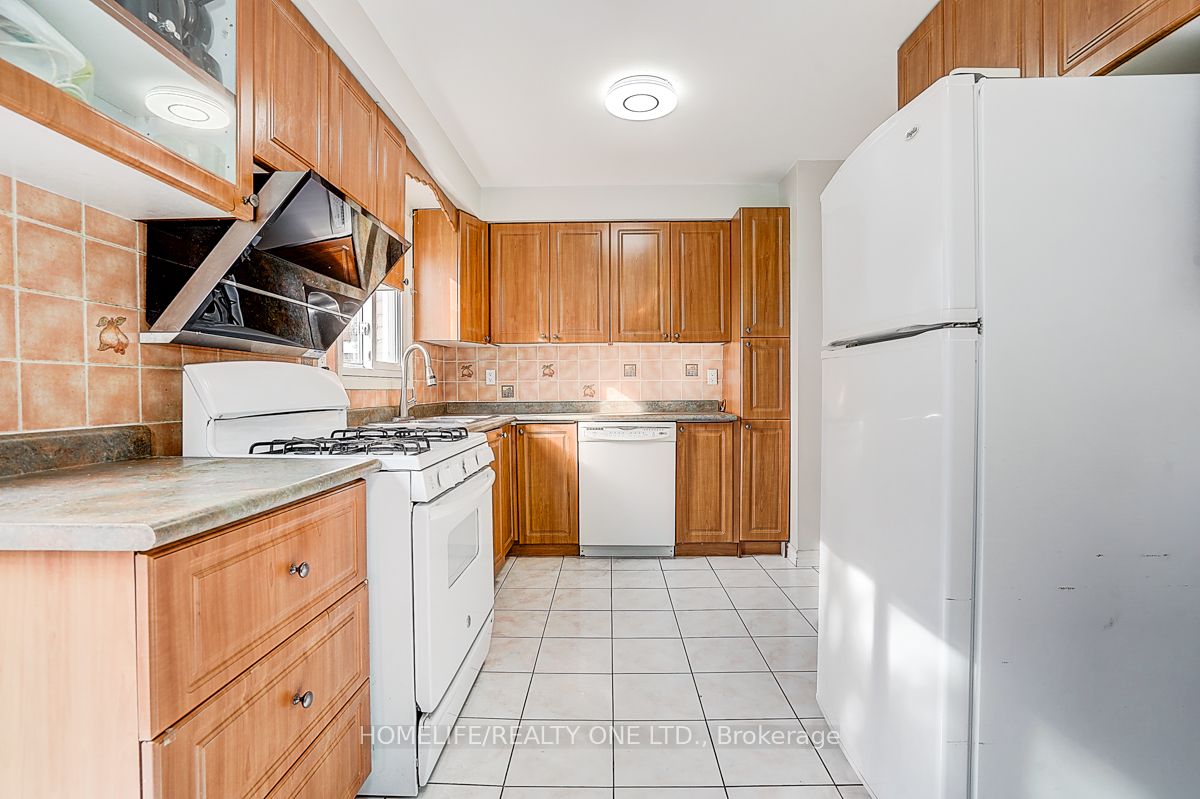 35 Fieldview Crescent N