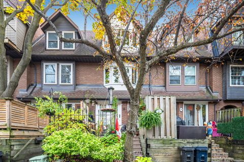11 Longboat Avenue Toronto ON M5A 4C9