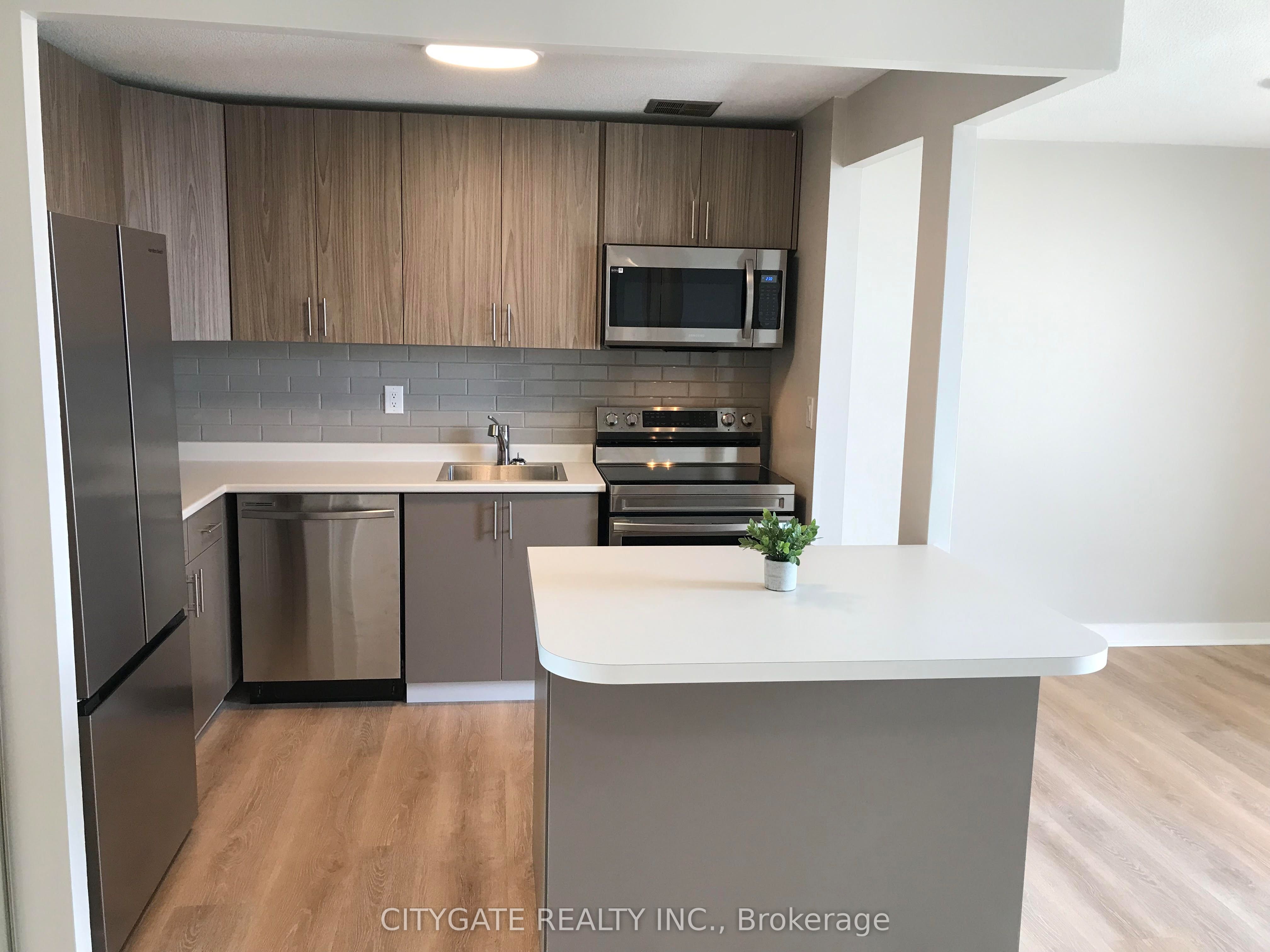 1100 Caven Street PH10