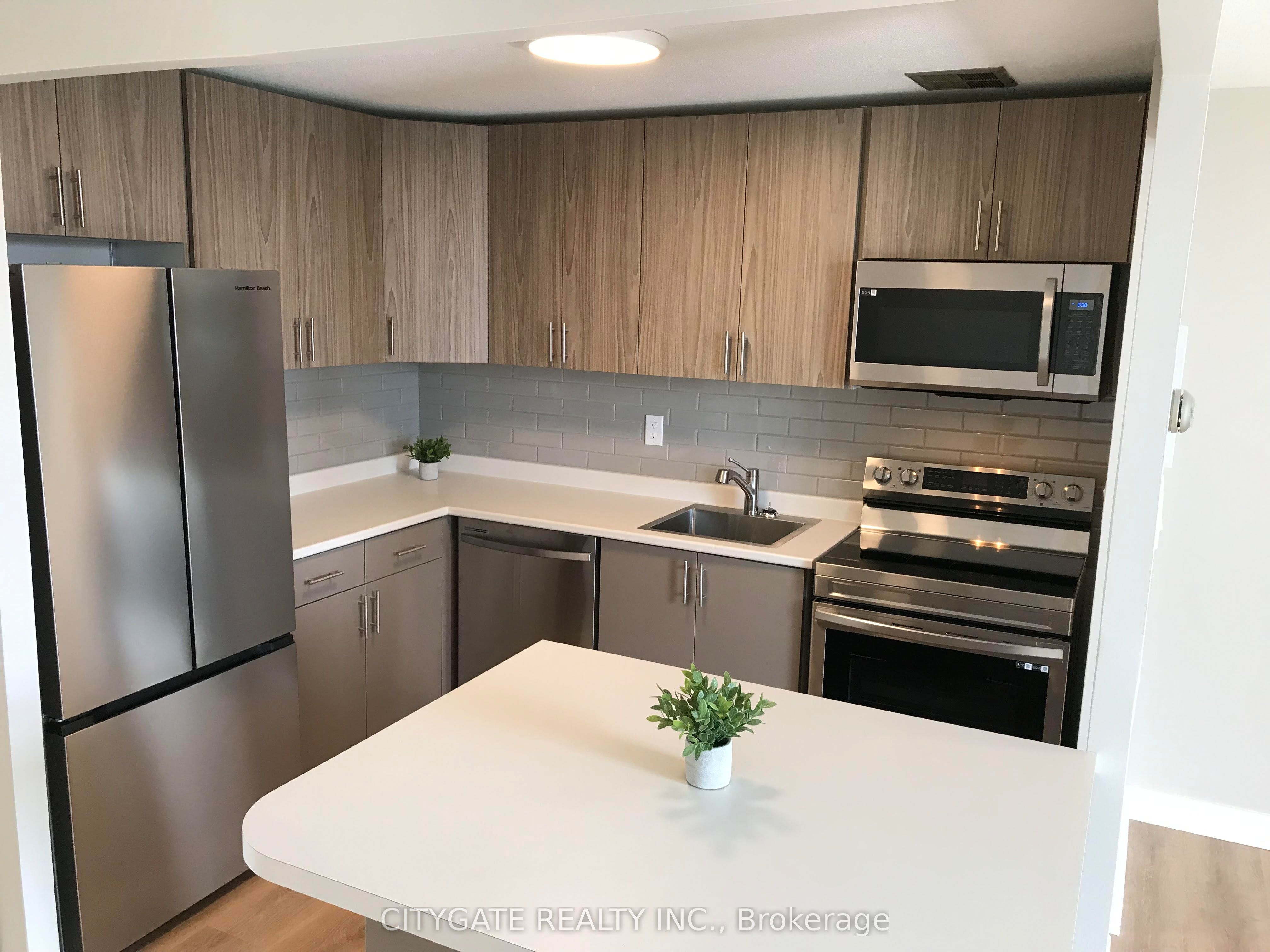 1100 Caven Street PH10