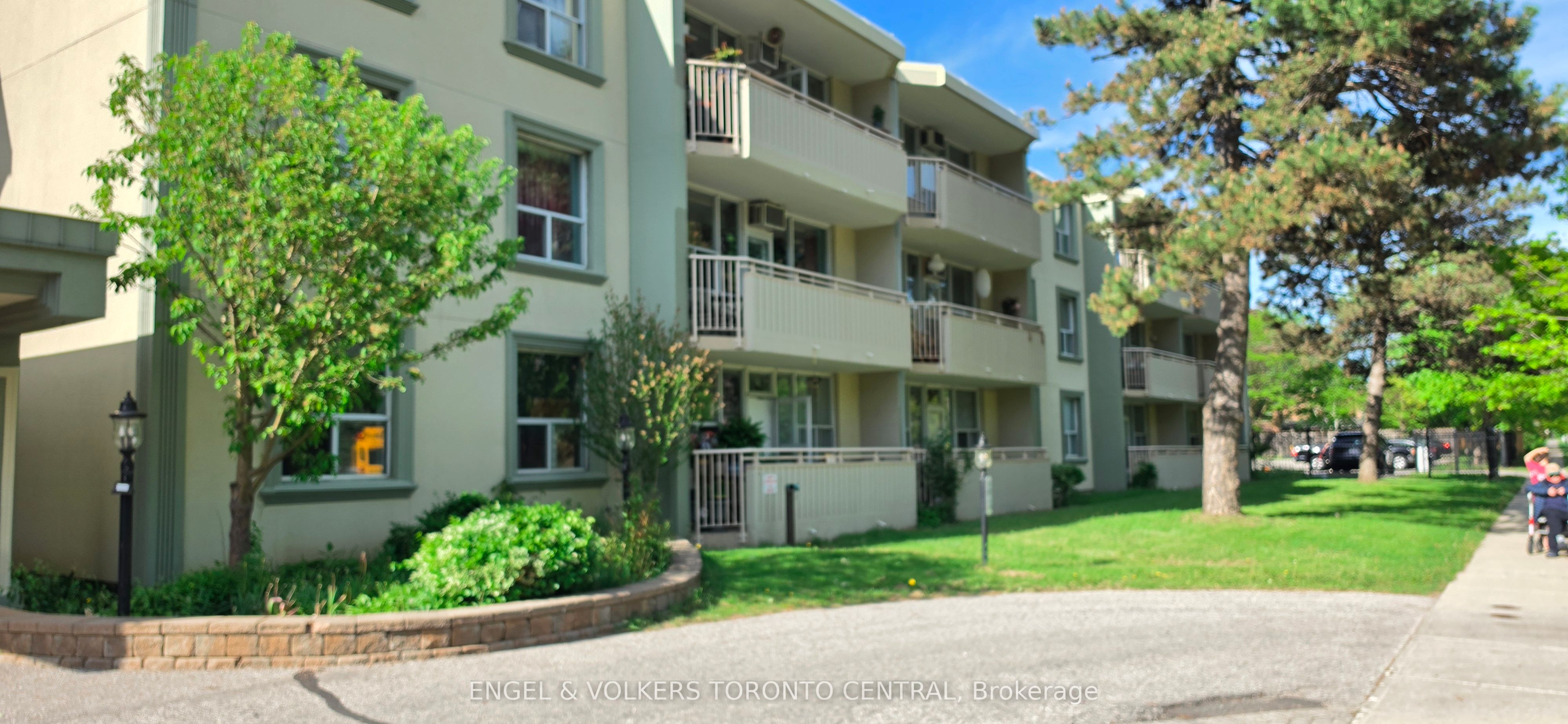 70 Old Sheppard Avenue 315
