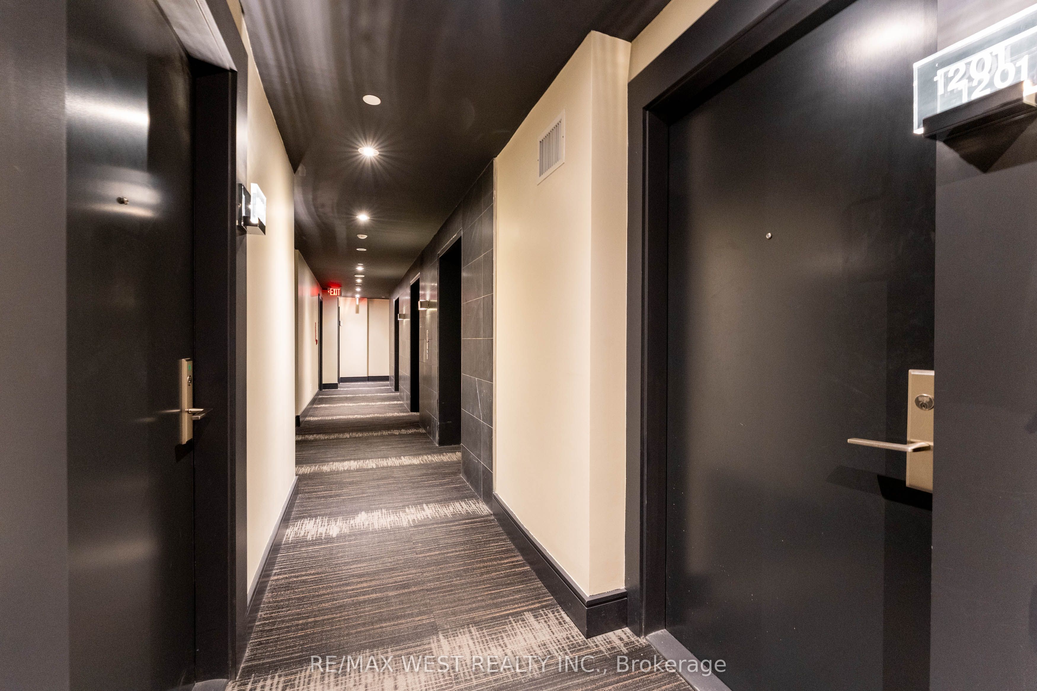 290 Adelaide Street 1201