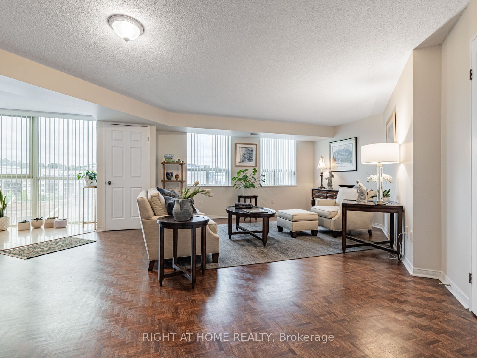 100 Arbors Lane 209