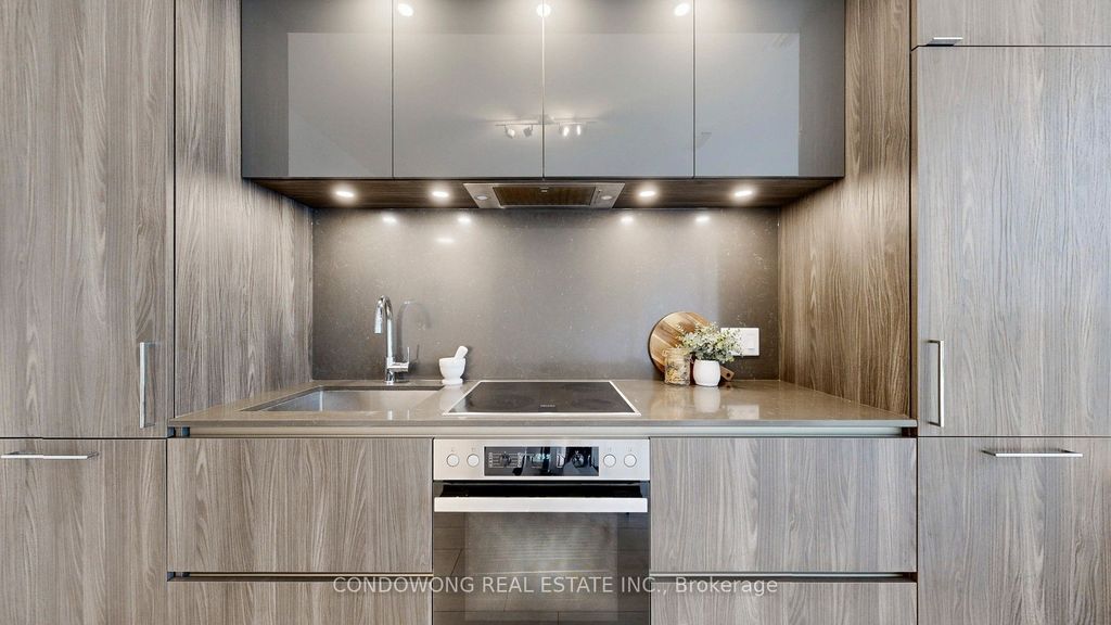 Photo of 35 Mercer Street #1811, Toronto, ON M5V 0V1 (MLS # C12408095)