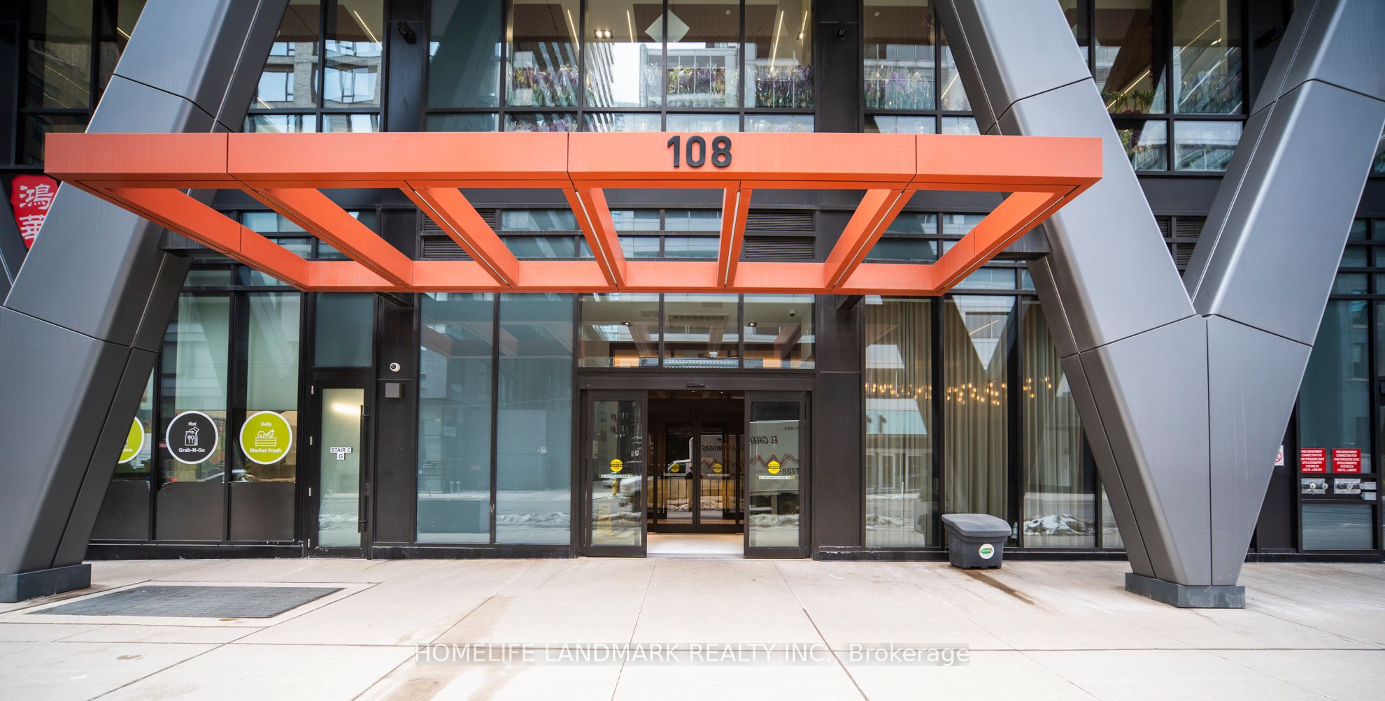 108 Peter Street 1703