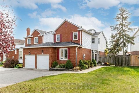 2046 Glenada Crescent Oakville ON L6H 4M3