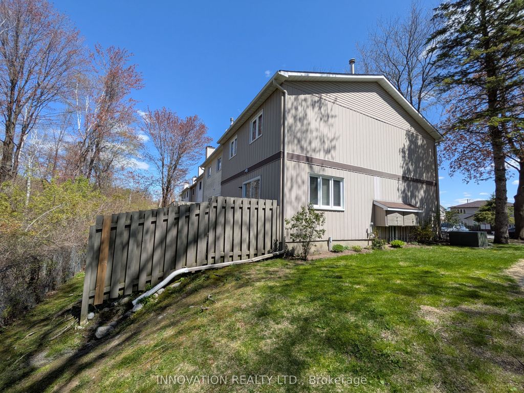 Photo of 1773 Bellmanor Court, Blossom Park - Airport and Area, ON K1T 2V6 (MLS # X13122610)