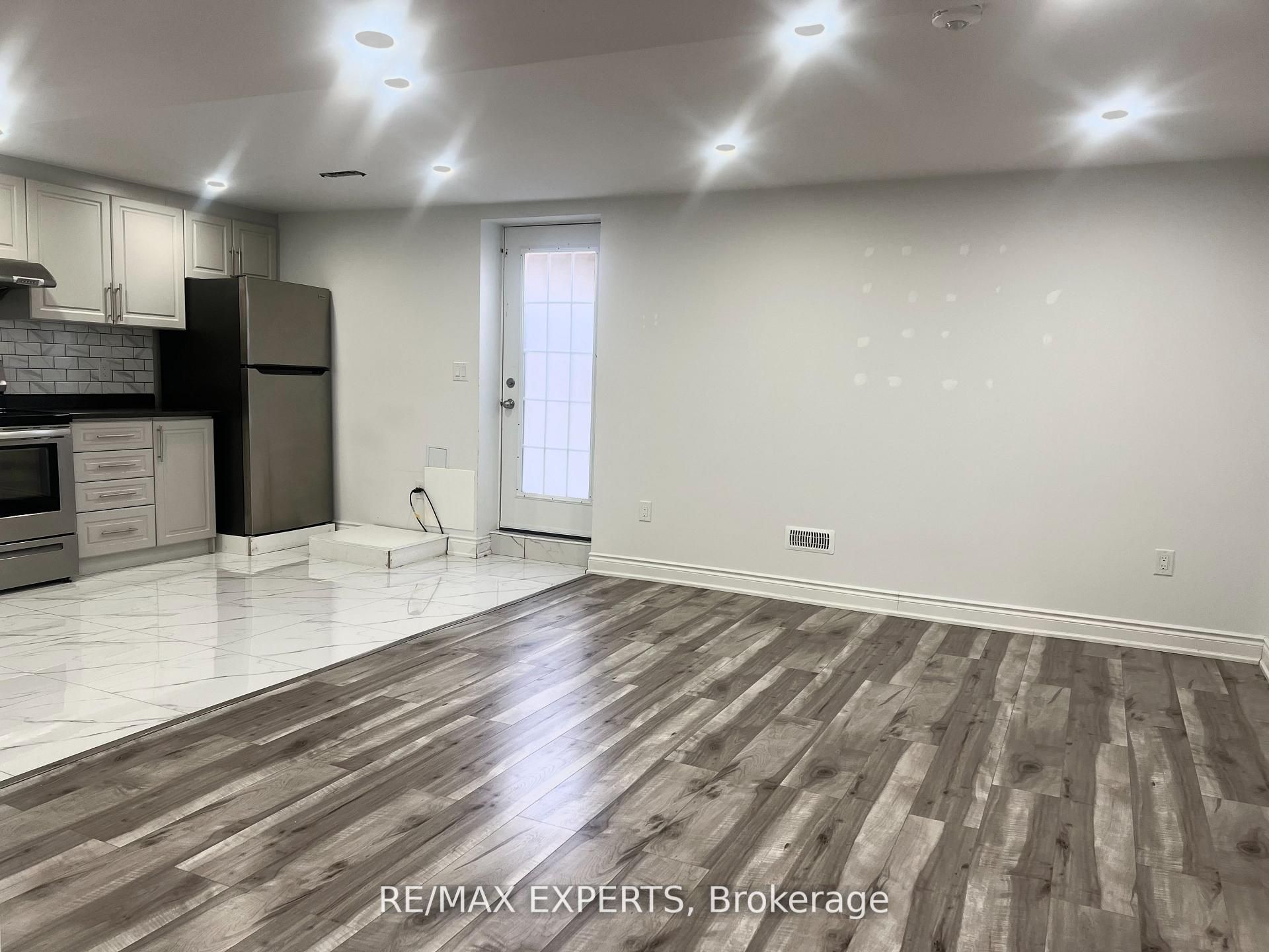 1368 Connaught Terrace Bsmt