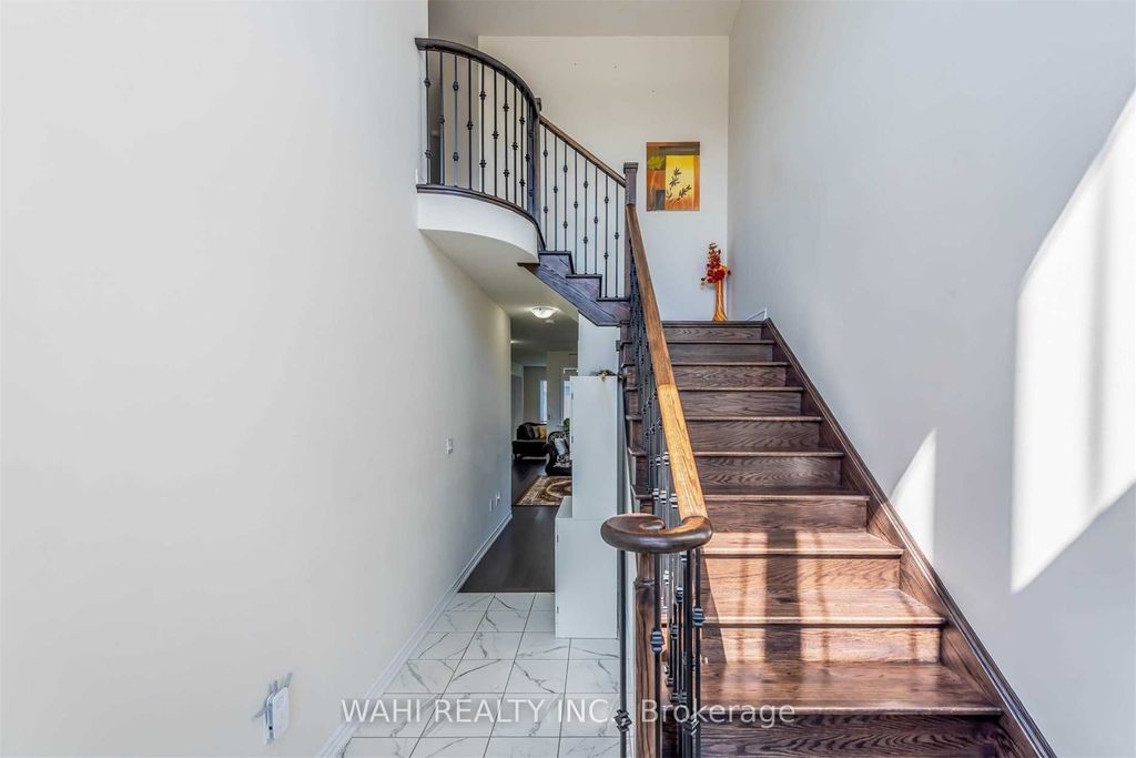 Photo of 73 Lillian Way, Haldimand, ON N3W 0G2 (MLS # X13051036)