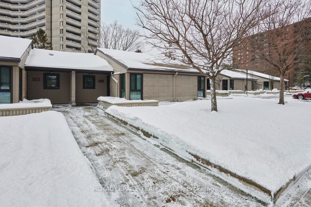 Photo of 1137 Ambleside Drive, Woodroffe, ON K2B 8E2 (MLS # X12672130)