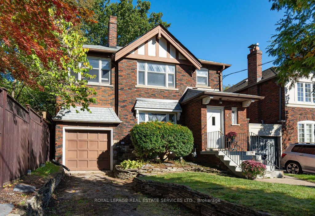 Photo of 2 Parklea Drive, Toronto, ON M4G 2J4 (MLS # C12439723)