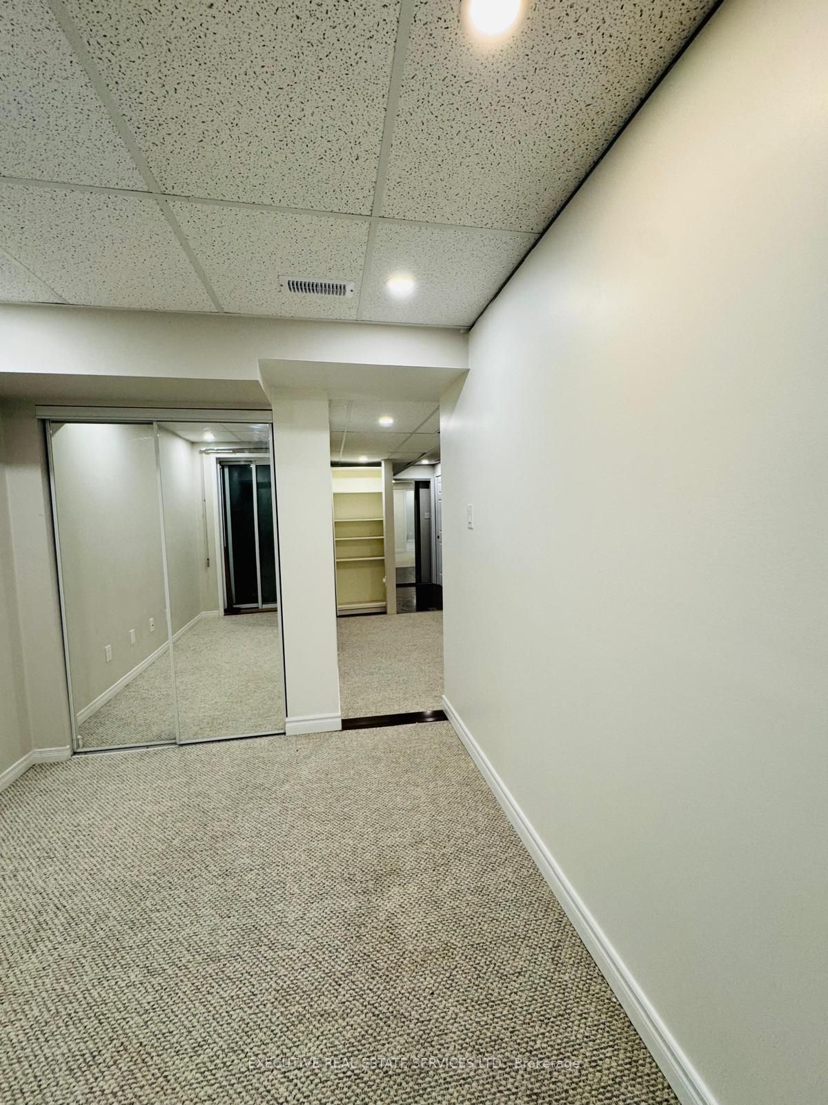 246 Doubtfire Crescent Bsmnt