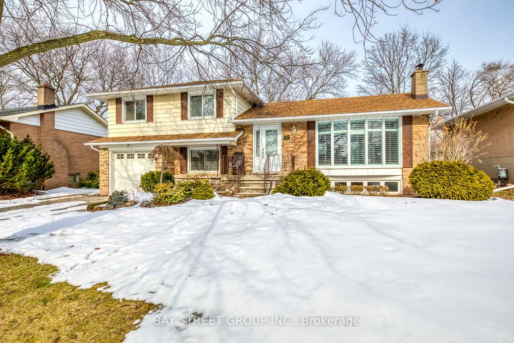 Photo of 49 Rayne Avenue, Oakville, ON L6H 1C1 (MLS # W12847220)