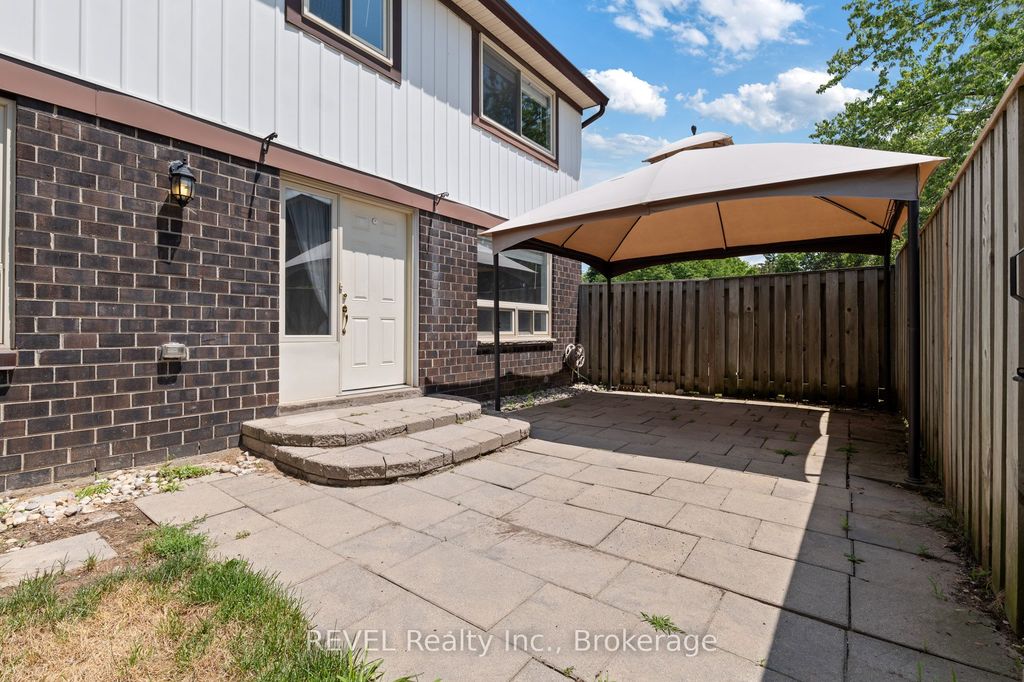 Photo of 45 Marksam Road #109, Guelph, ON N1H 6Y9 (MLS # X12392569)
