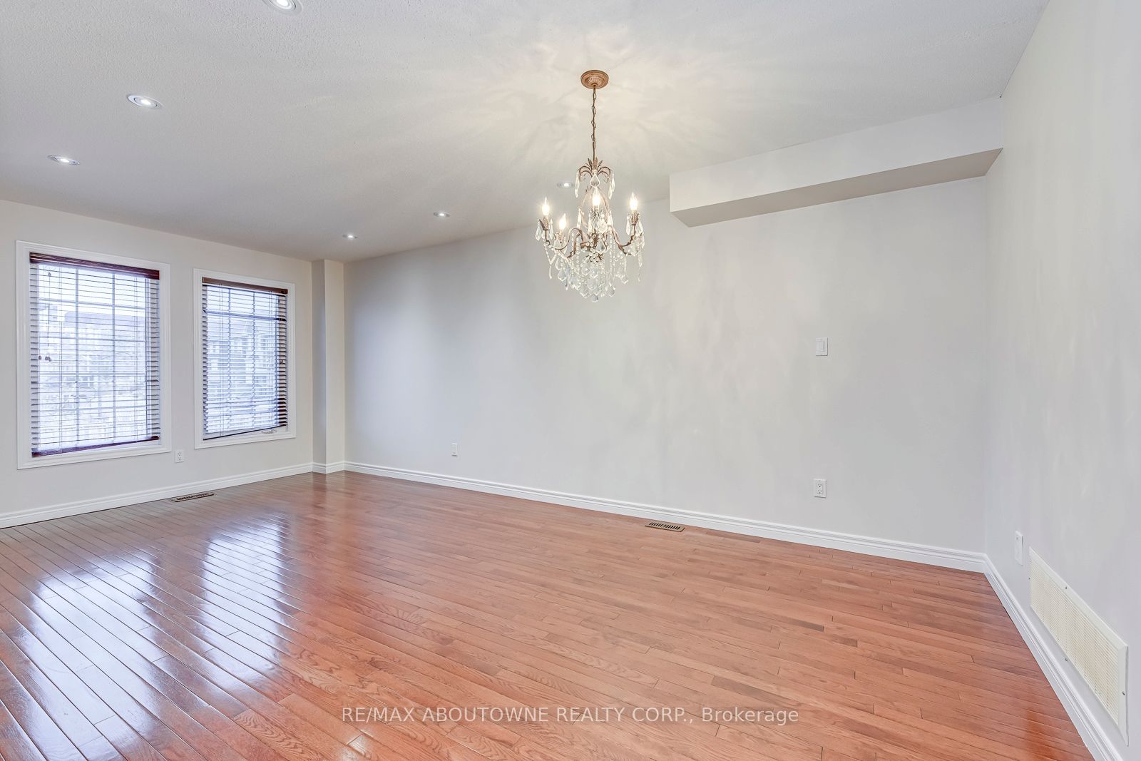 2280 Baronwood Drive Unit 18